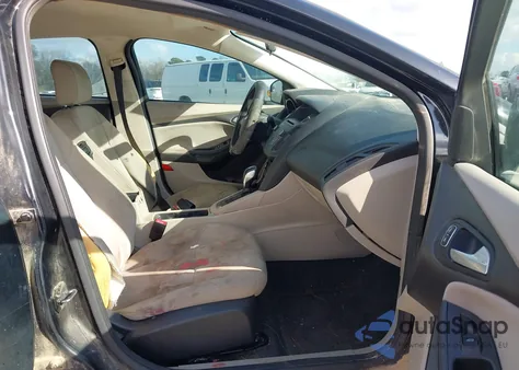 2016 Ford Focus Se z USA, uszkodzony, nr VIN 1FADP3K24GL287998